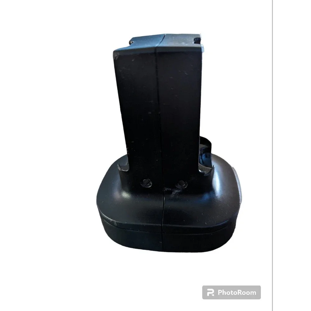 Official Genuine OEM Microsoft XBox 360 Quick Dual Charger Black V85 No Battery